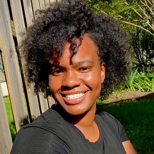 Meet your Posher, Esther